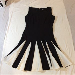 Black & white pleated Tommy Hilfiger Dress sz 10